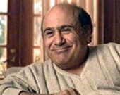 Дэнни ДеВито потребует любви за деньги