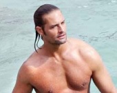 Джош Холлоуэй станет папой