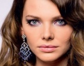 Боярская проводит медовый месяц в лесу